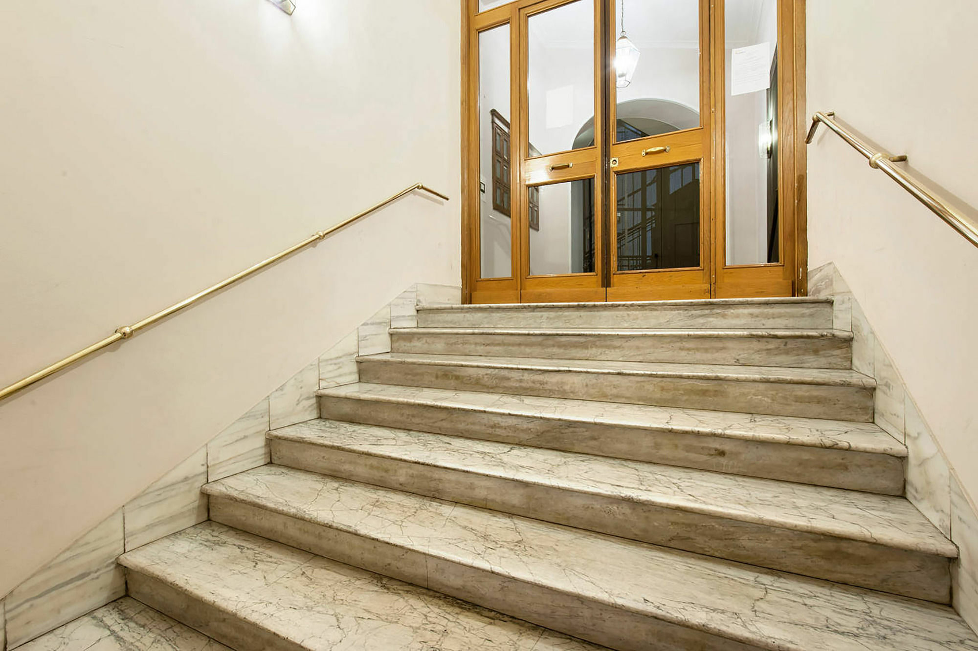 Gasthuis Hosting Flats Rome